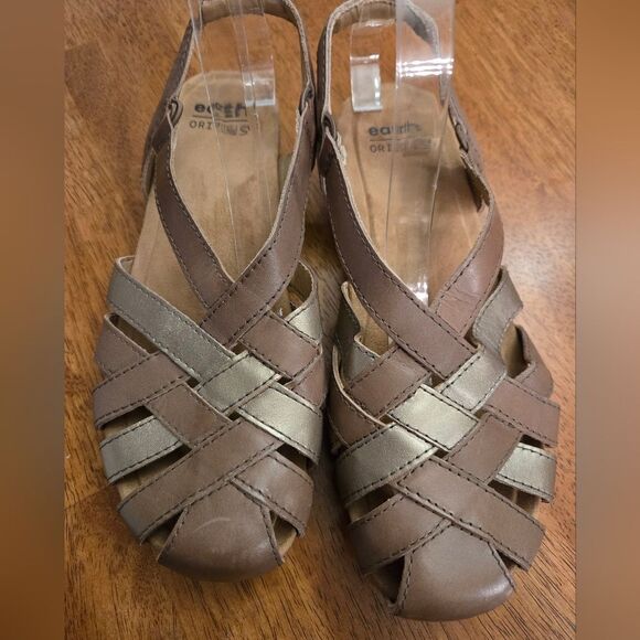 Earth Origins Sandals - Picture 2 of 8